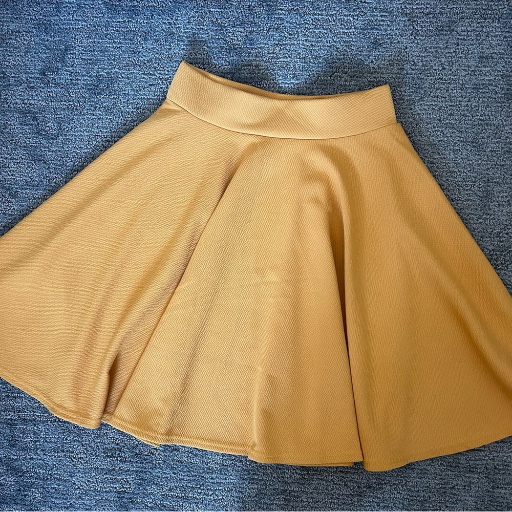 Long Yellow/orange Urban Coco skirt size small with loose feel